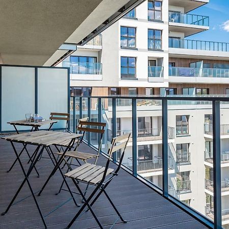 Apartment Walonska With Free Parking Wroclaw By Noclegi Renters エクステリア 写真