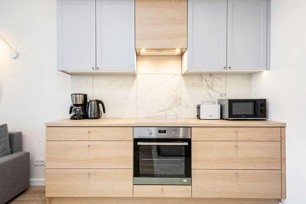 Apartment Walonska With Free Parking Wroclaw By Noclegi Renters エクステリア 写真